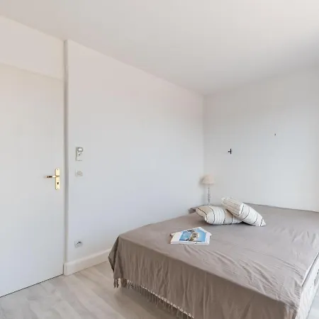Turquoise-8 By Interhome Lejlighed Cavalaire-sur-Mer